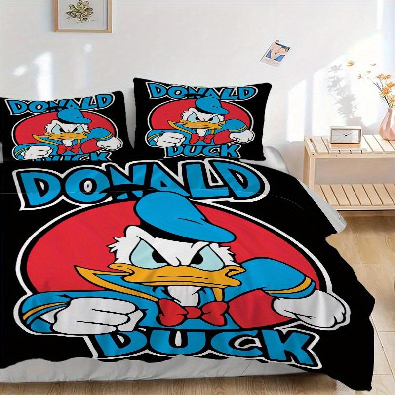 3pcs Angry Donald Duck Printed Quilt Set, Includes 1 Quilt Cover and 2 Pillowcases, Machine Washable, Suitable for All Seasons.W002