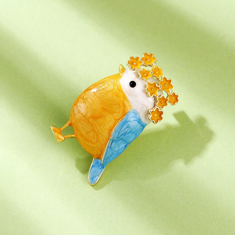 Fashion Flower Wreath Small Bird Brooch Women Costume Coat Jewelry Accessries Gift Creative Charm Metal Casual Pins Female Party Wedding Gifts