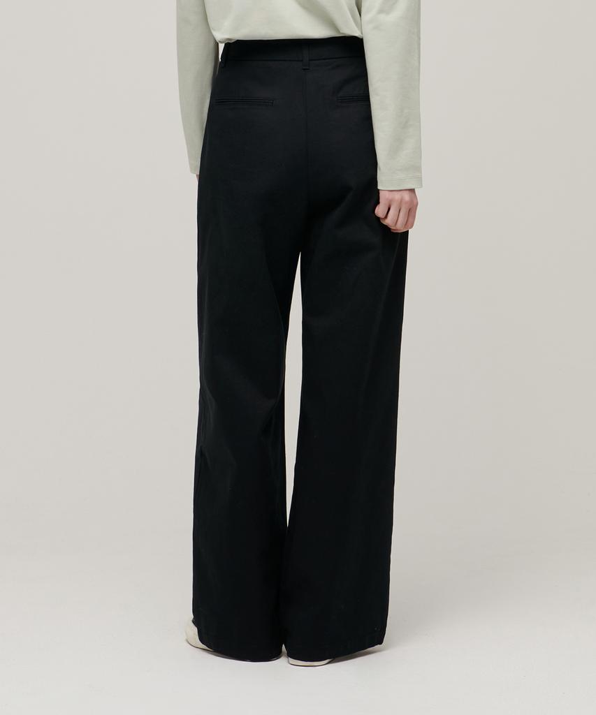 MUSINSA STANDARD WOMAN Two-Tuck Wide Chino Pants [Black]