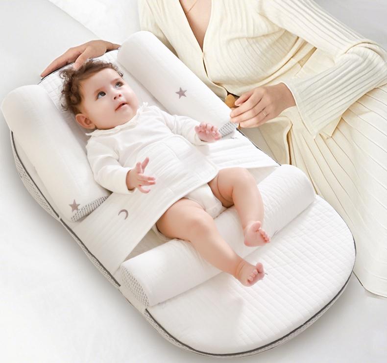 Регулируемая подушка для кормления новорожденных: Поддержка от газов и срыгиваний