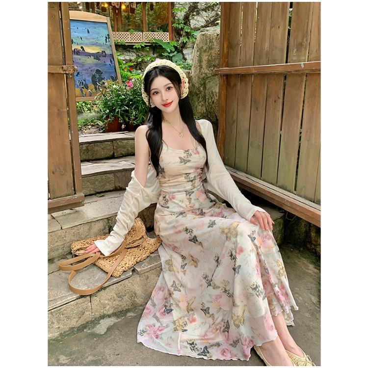 Шикарное и женственное платье макси без рукавов с цветочным принтом и подтяжкой на талии