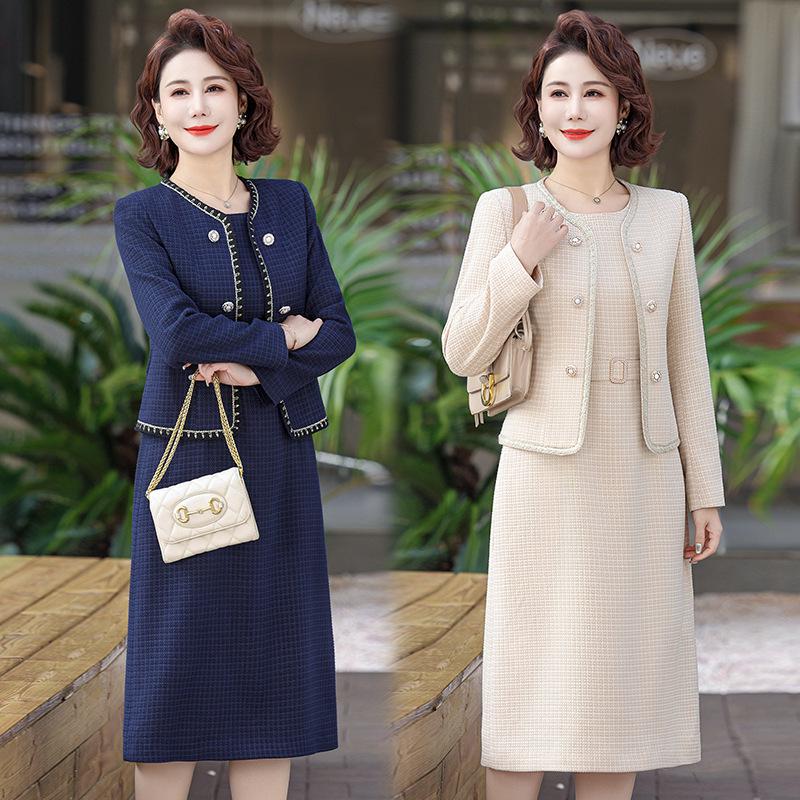 Весенний костюм-двойка 2024 года для женщин среднего возраста (40-60)