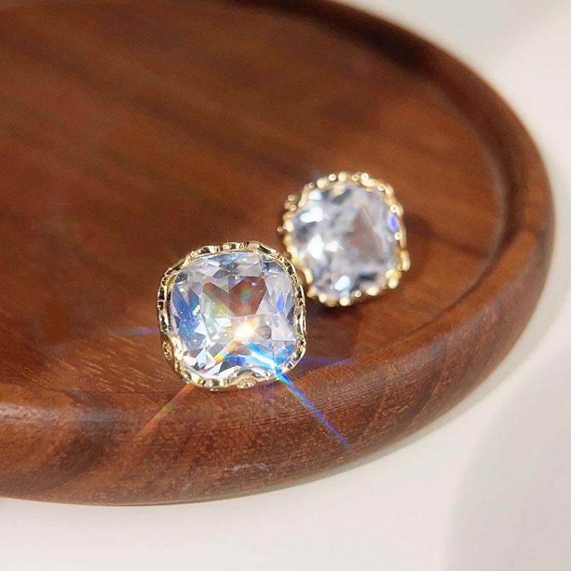 Transparent Crystal Square Stud Earrings for Women Luxury Sweet Small Earrings Gold Metal Side Korean New Fashion Earring