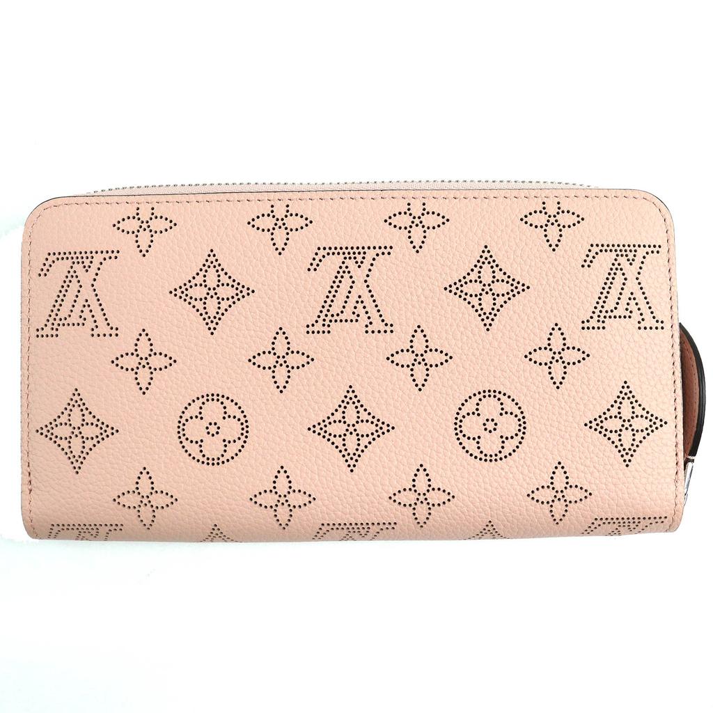 Pristine LOUIS VUITTON Purse Mahina Magnolia Women M61868 Used