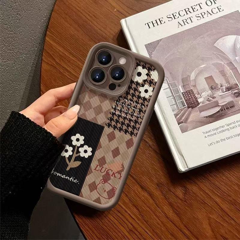 Милый чехол для iPhone с камелией для нескольких моделей: 16 Pro, 15, 14, 13 Pro Max, 12, X