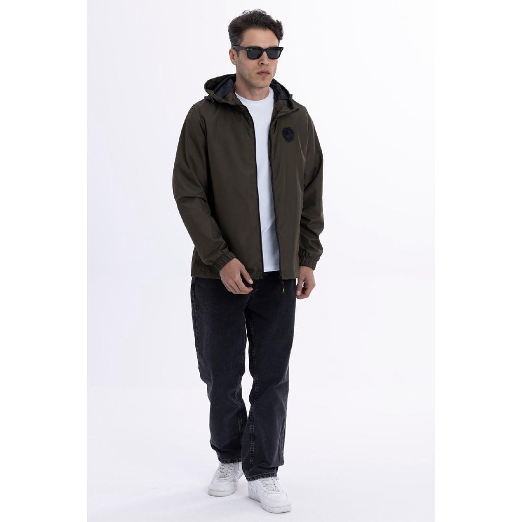 Мужской черный плащ с капюшоном на подкладке и карманами - куртка-ветровка