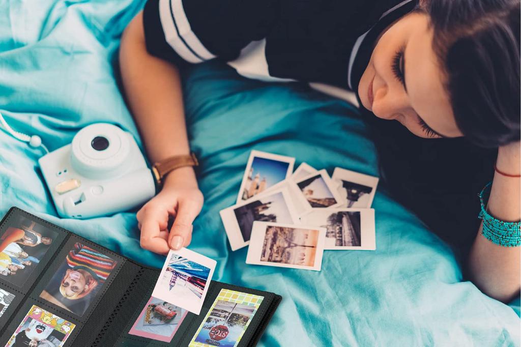 Alteagle 160 Pockets Mini Photo Album, K-Pop Photo Card Holder Book for Polaroid/Cheki/Instax Mini/K-Pop Photos