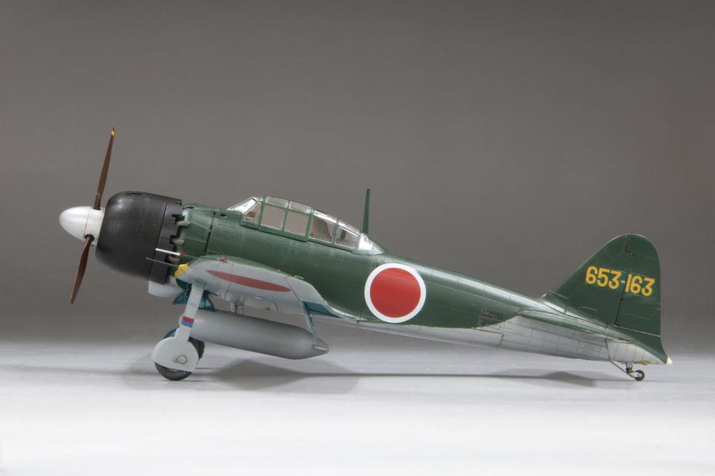 Fine Molds 1/48 Scale Imperial Japanese Navy Zero A6M52 Type 52A (Made by Nakajima) Plastic Model FZ04 (Airplane)
