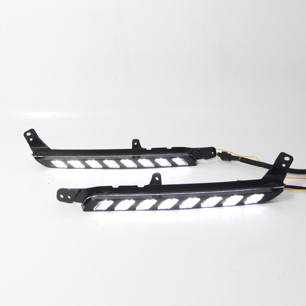 1 Pair Car LED Daytime Running Light Turn Signal Lamp For Toyota Hilux Revo 2020 2021