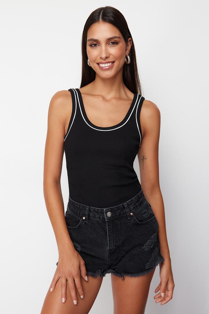 Women's Fashion New Athlete Black Contrast Piping Detailed Pool Neck Vüuda Fitted Ribbed Flexible Knitted Athlete