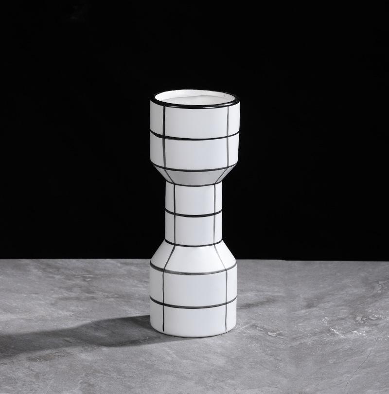 Nordic Creative Black and White Ceramic Vase Abstract Style Flower Arrangement Flower Retro Classic Home Craft Ornament