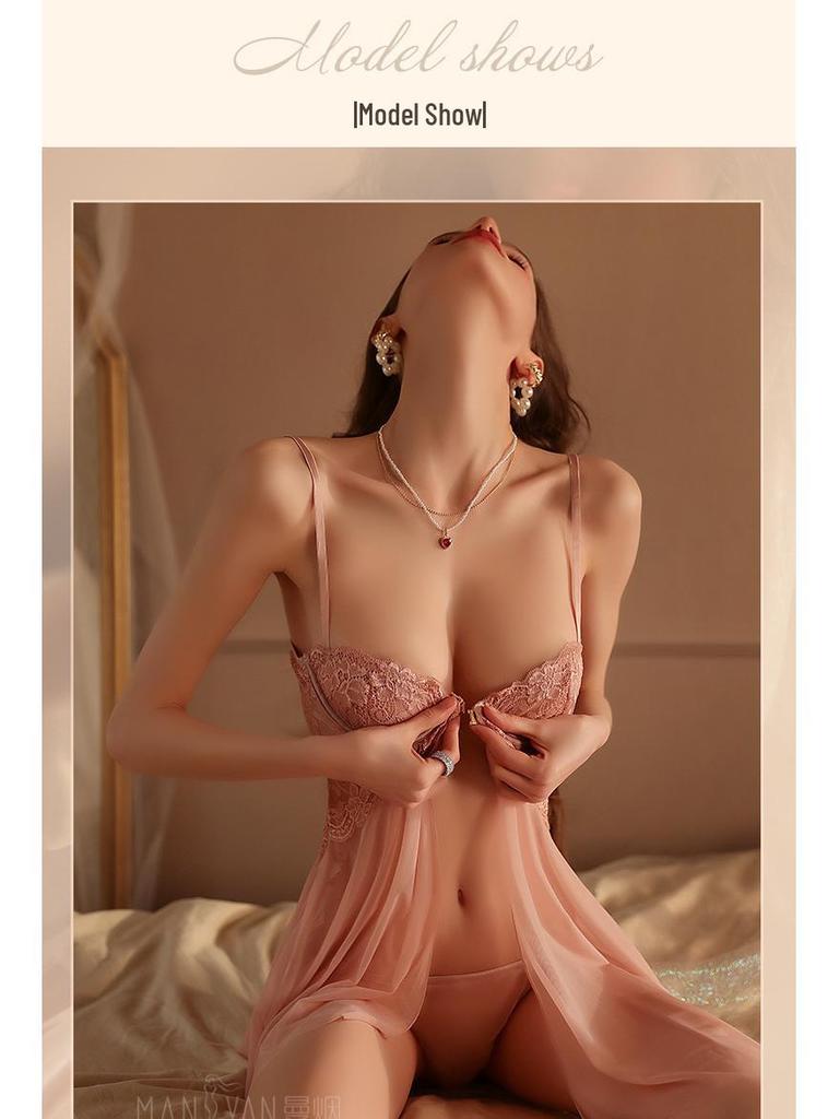 Комплект ночной сорочки и камисоли пуш-ап на косточках Man Yan с кружевом