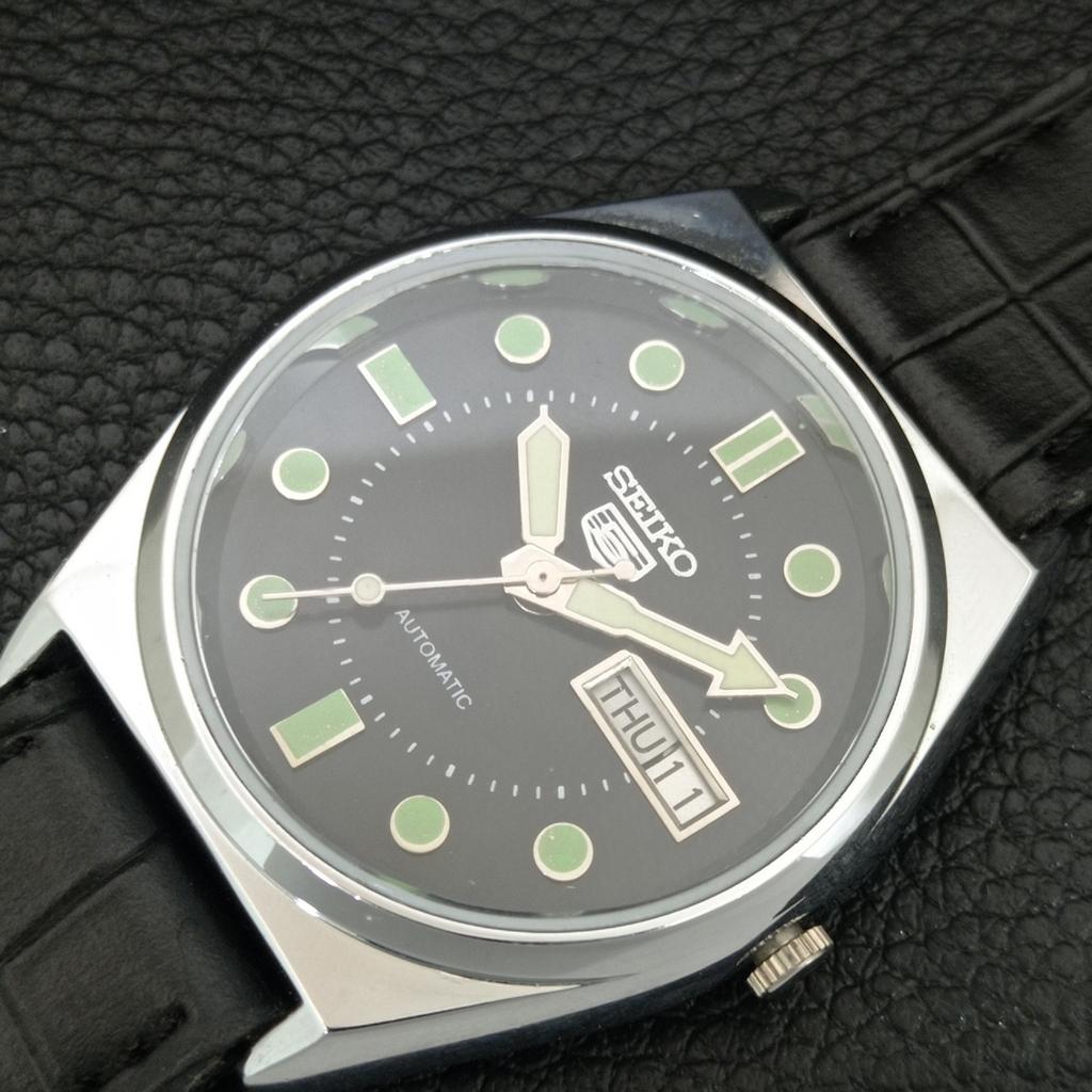 АВТОМАТИЧЕСКИЕ ВИНТАЖНЫЕ ВОССТАНОВЛЕННЫЕ МУЖСКИЕ ЧАСЫ SEIKO 5 ЯПОНИЯ ЧЕРНЫЙ ЦИФЕРБЛАТ a444459-1