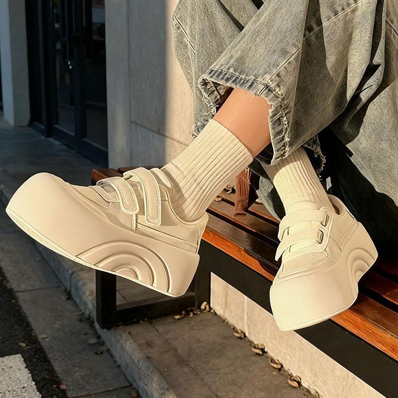 Высококлассные маленькие белые туфли облачная платформа женские 2025 новые весна и осень липучка молочные хуху большая голова уродливые милые туфли-хлебушки