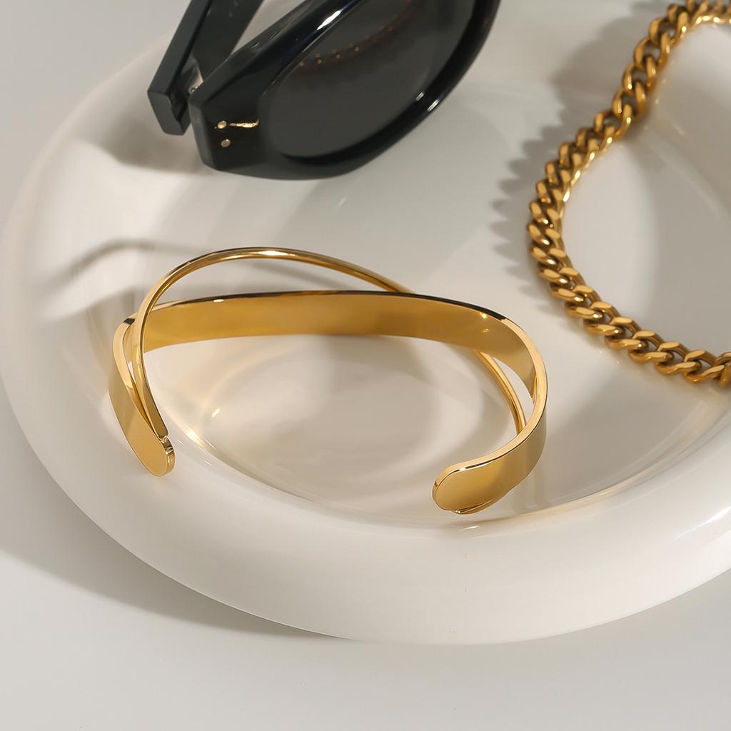 Yori Минималистичный Нержавеющая Сталь Металл Неправильной Формы 18K Золотое PVD Браслет Манжета Отличительные Украшения Оптом 2025