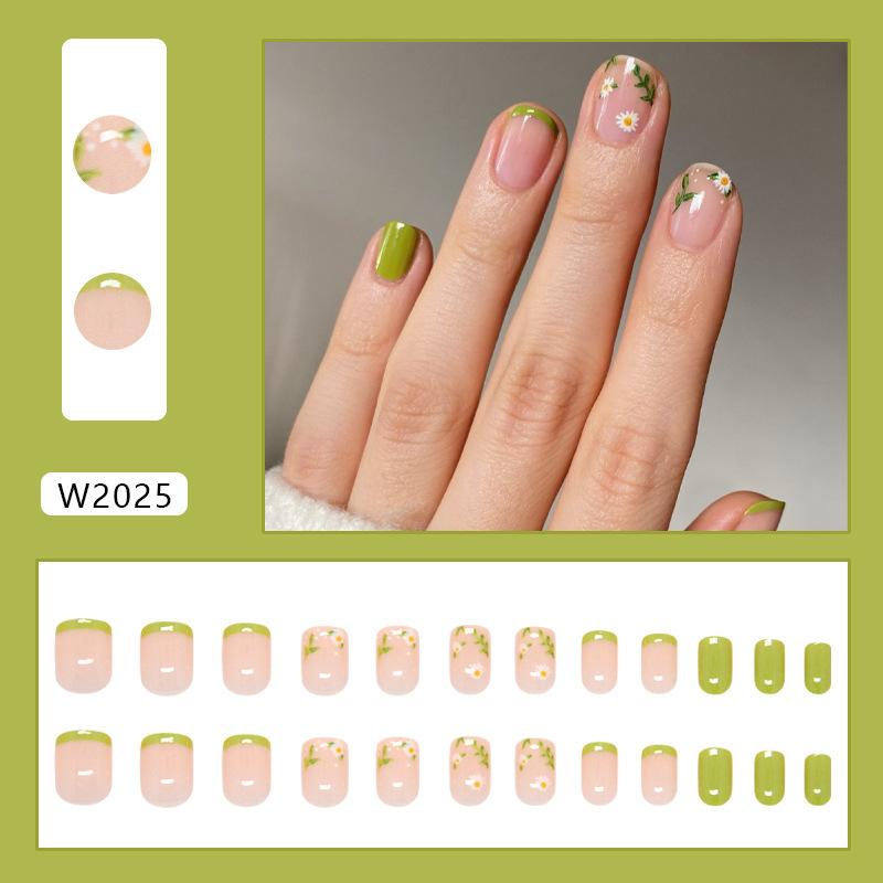 Green Fresh Daisies French Removable Nail Art Tablets 24 Pieces Press On Nails