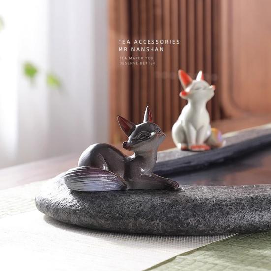 Tea Pet Color Changing Fox Resin Handcrafted Lucky Feng Shui Decoration with Hot Water Good Luck Symbol Teatable Teahouse Ornament