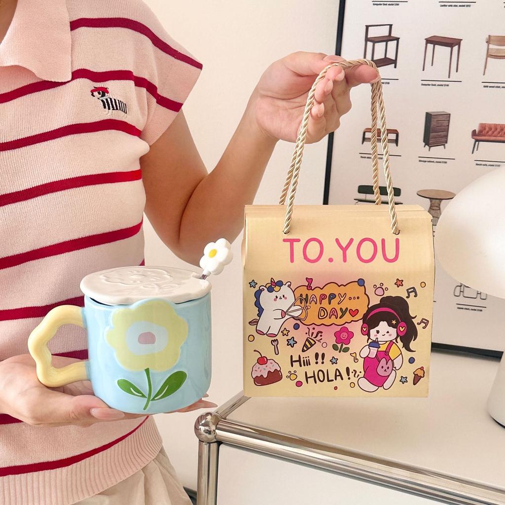 Керамическая кружка-стакан «Тюльпан» с крышкой, подарок для подруги, учителя на день рождения, практичный сувенир