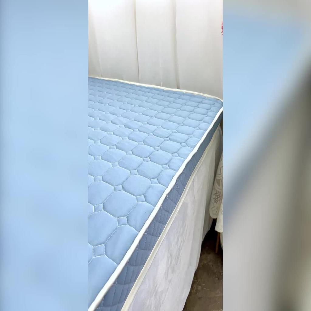 Дышащий трикотажный губчатый наматрасник - прохладный латекс и пена с эффектом памяти, складной, идеально подходит для дома, общежитий, арендованных домов, кемпинга, использования в автофургонах, только для локальной чистки