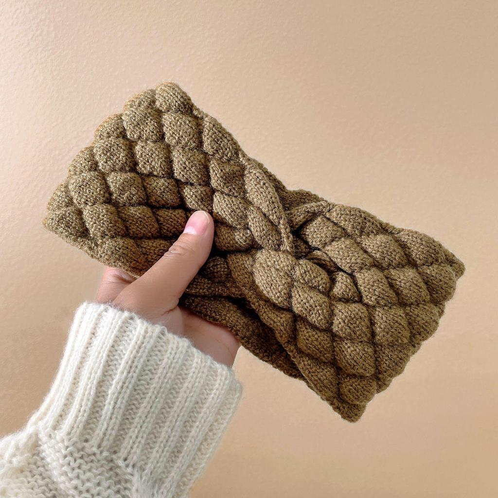 2023 Korean-Style Fashionable Wide-Brim Hairband: Versatile Bread Grid Design for Women, Perfect Autumn & Winter Accessory