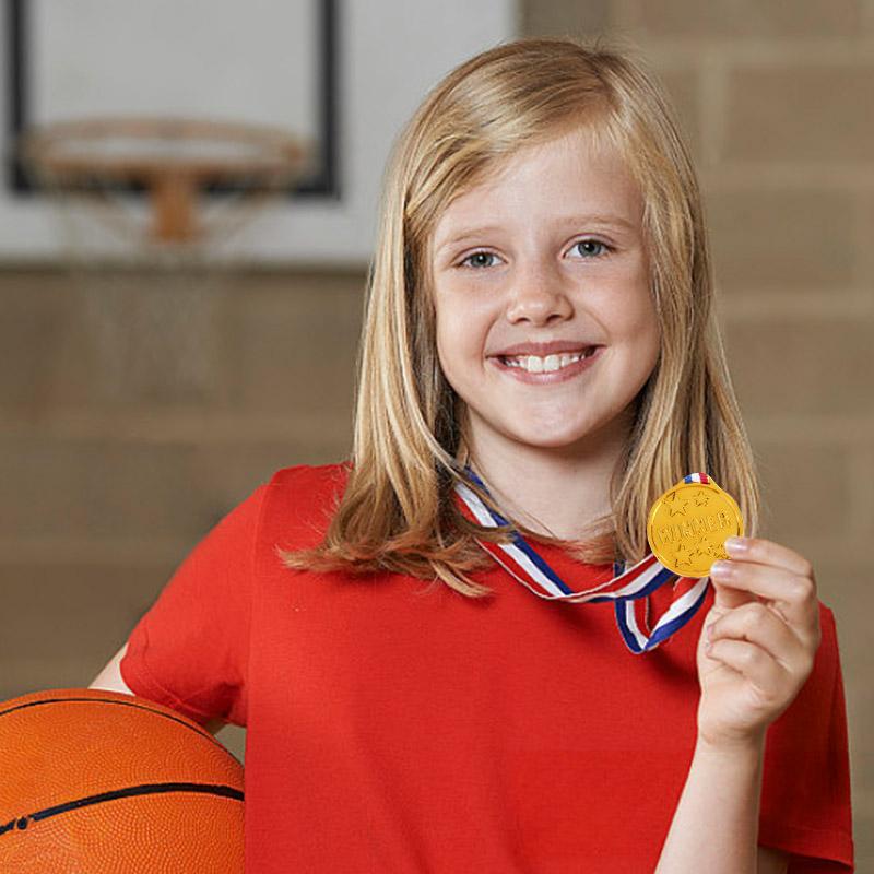 10/20Pcs Plastic Gold Winner Award Medals Kids Birthday Party Favors Sports Game Prize Toys Soccer Football Party Pinata Filler