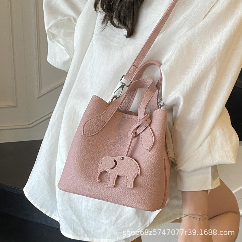 Korean version of ins trendy fashion bucket bag women's 2025 spring simple and versatile shoulder bag high-end shoulder bag