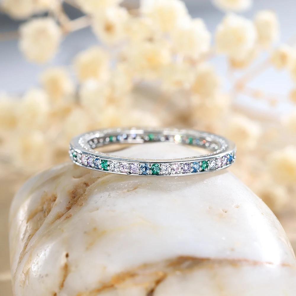 Элегантное кольцо-дорожка с микропаве из цирконов для повседневной носки и свиданий