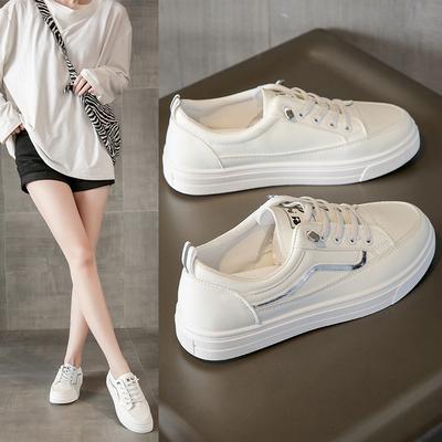 2025 весна новые женские туфли спортивные универсальные белые туфли женские повседневные кожаные туфли с одной педалью модные туфли