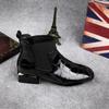 Короткие сапоги из лакированной кожи для женщин 2024 года, новые британские модные удобные сапоги на все времена года, повседневная обувь для прогулок на открытом воздухе