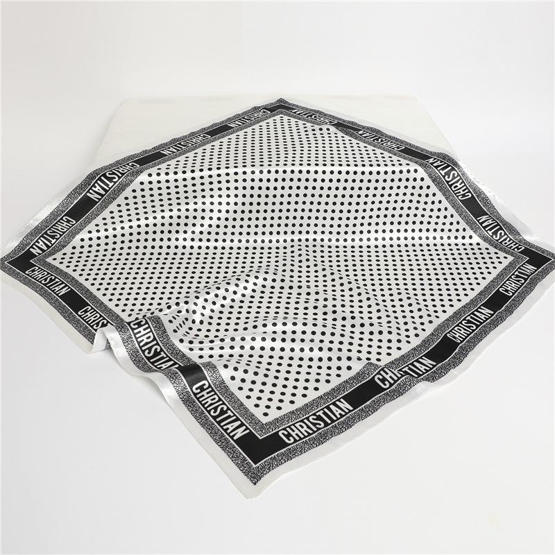 90 * 90cm New Silk Scarf Women'S Spring And Summer Decorative Scarf Sunscreen Travel Shawl Autumn And Winter Scarf Thin Edition