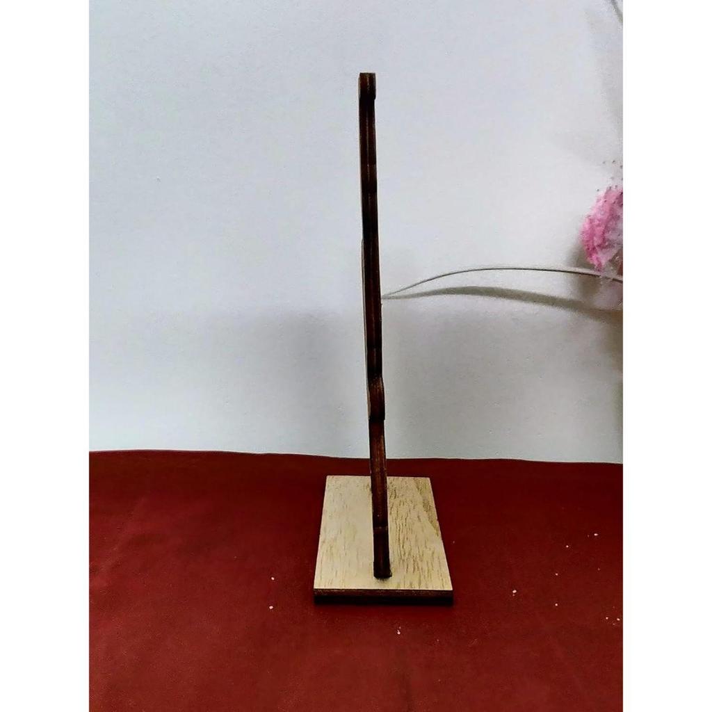 Новые изделия ручной работы Рождественские украшения Маленькие деревянные украшения Рождественский подарок (Санта на скутере, гравированный на дереве)