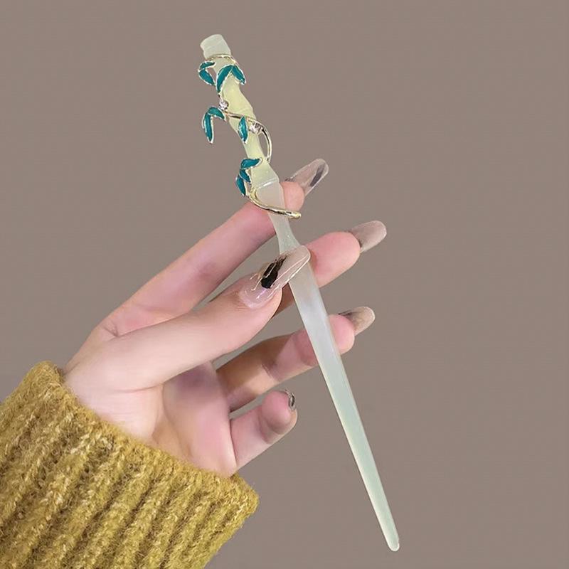 Elegant Hanfu Flower Hairpin: High-End Tassel Step Shake for Updo