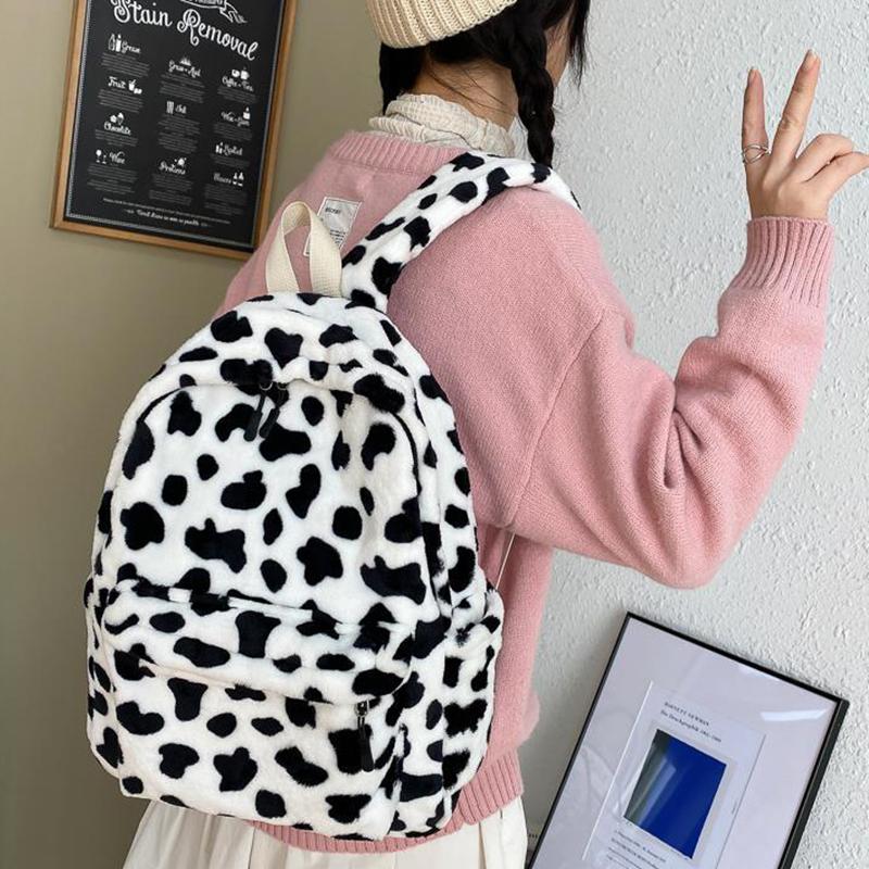 Модный плюшевый рюкзак для женщин, большая вместительная школьная сумка для девочек, милый рюкзак с коровьим узором, новый зимний дорожный рюкзак