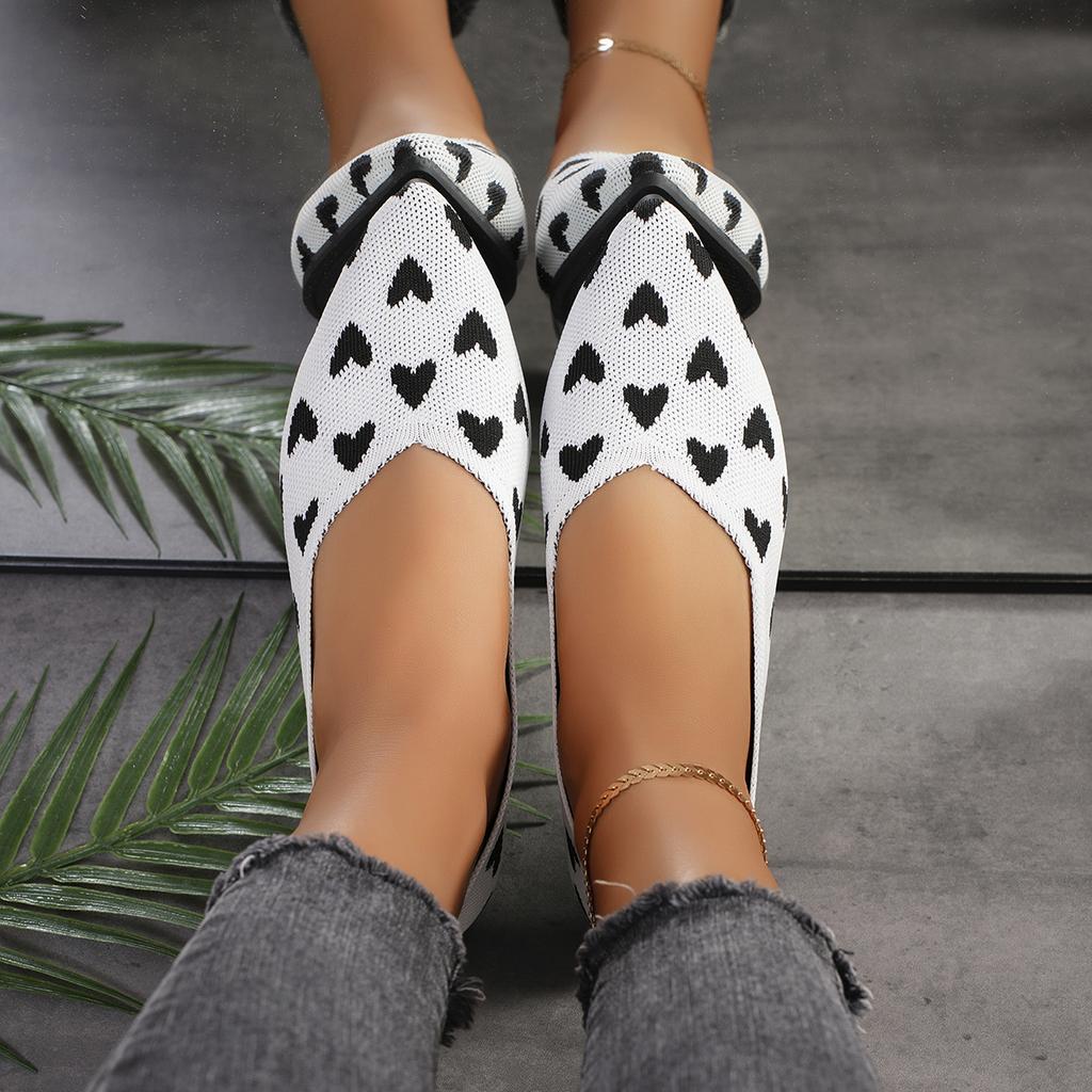 Модная женская обувь 2024 года, весна-осень, новые остроносые вязаные туфли с принтом «любовь», туфли на плоской подошве с мелким носком, размер 36-43, мокасины Zapatos Mujer