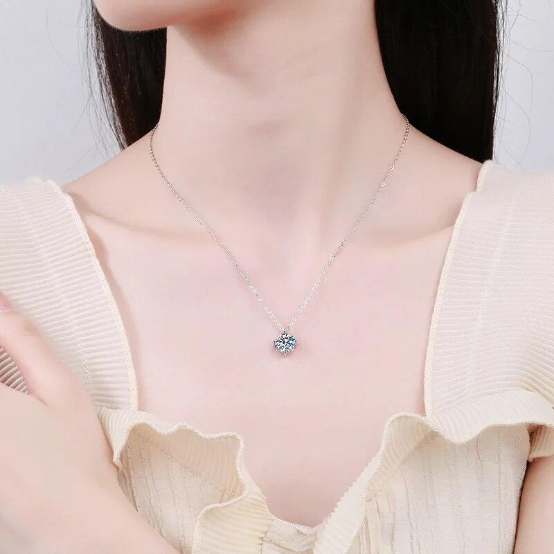 D Color 1ct VVS Moissanite Necklace for Women Simulated Lab Diamond Pendant Gift 100% Sterling Silver Wedding Jewelry Four-claw