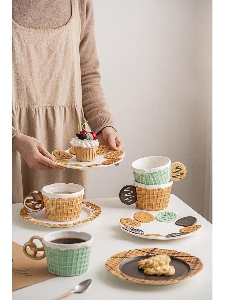 Милая керамическая кружка в корейском стиле и серия печенья Набор столовой посуды: Кофейная чашка, Завтрачные и обеденные тарелки, Десертная тарелка