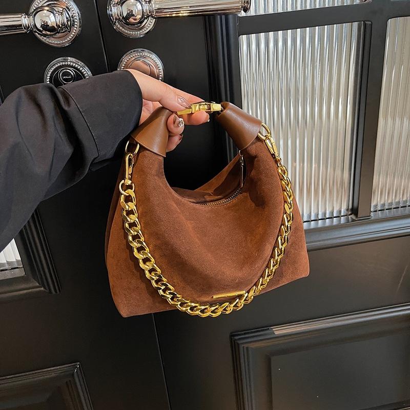 Niche design textured commuter portable women's bag 2025 autumn and winter new retro matte chain crossbody dumpling bag