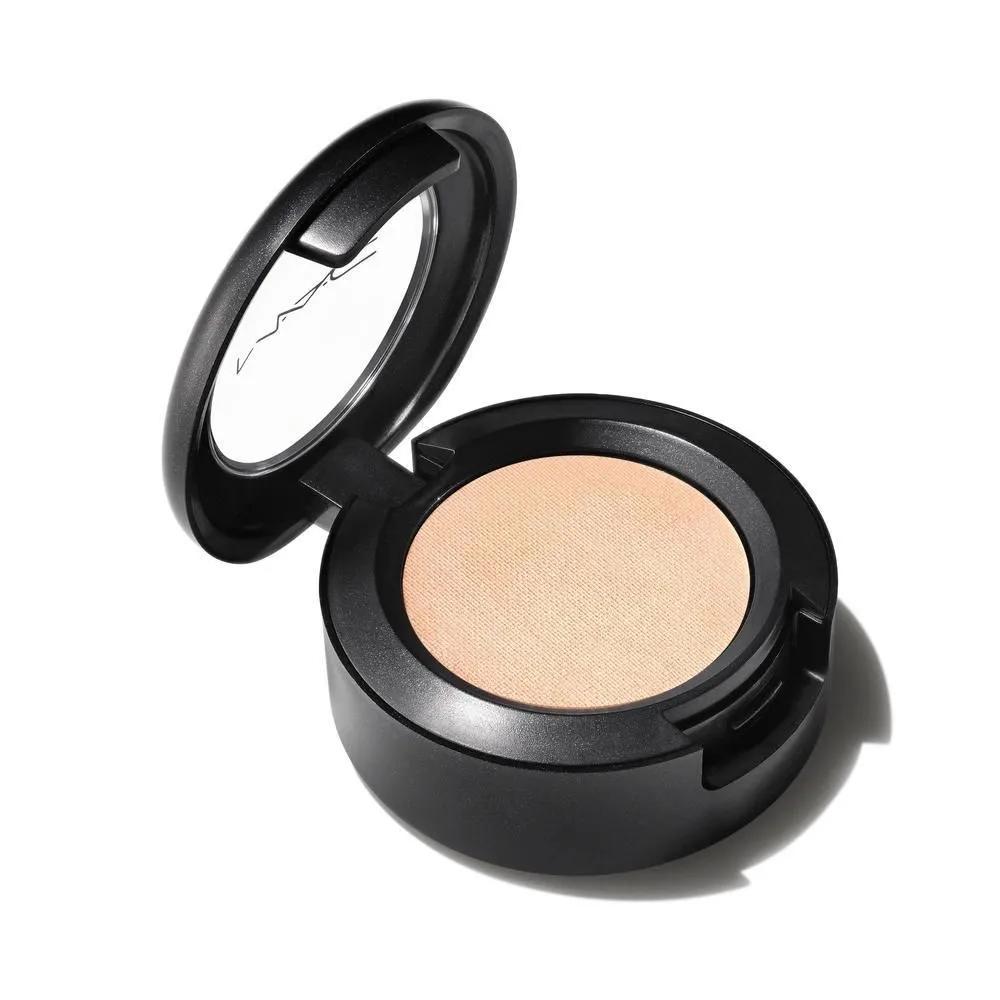 MAC Eyeshadow Brule (Soft Creamy Beige)