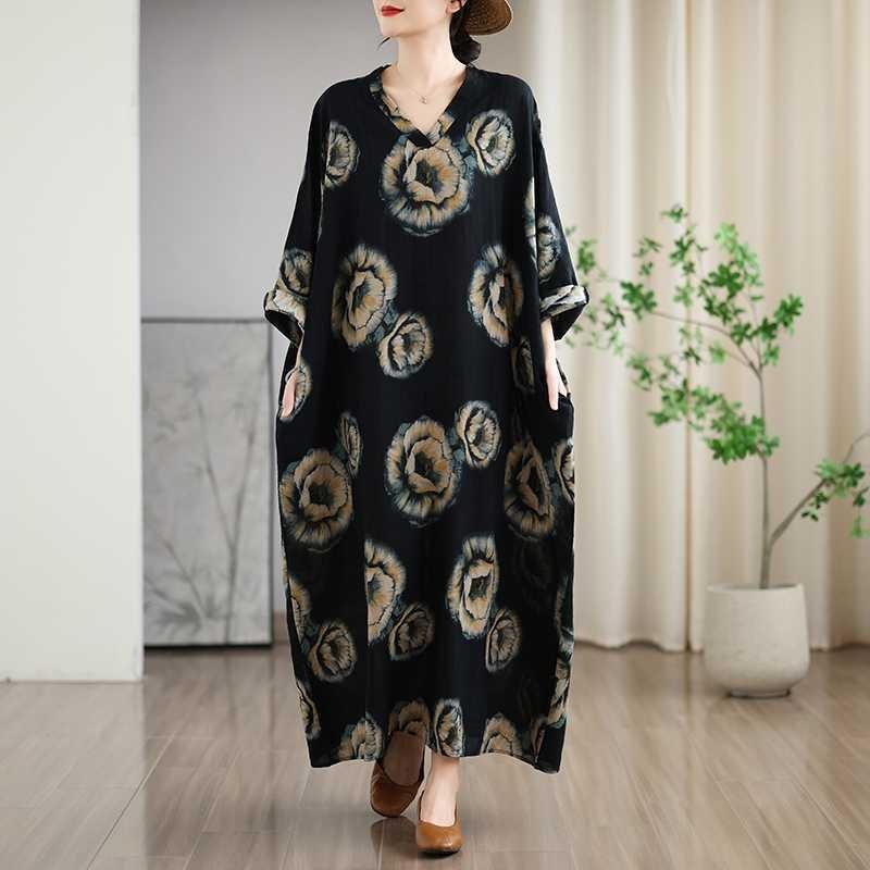 Винтажные платья в стиле «отпуск» с V-образным вырезом