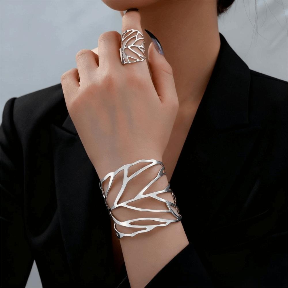 Elegant Open Bangle Ring Set Vintage Retro Jewelry Set Trendy Hollow Leaf Bangle Special Occasions