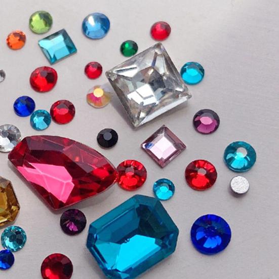 Стильные стразы для ногтей из изысканной смолы своими руками