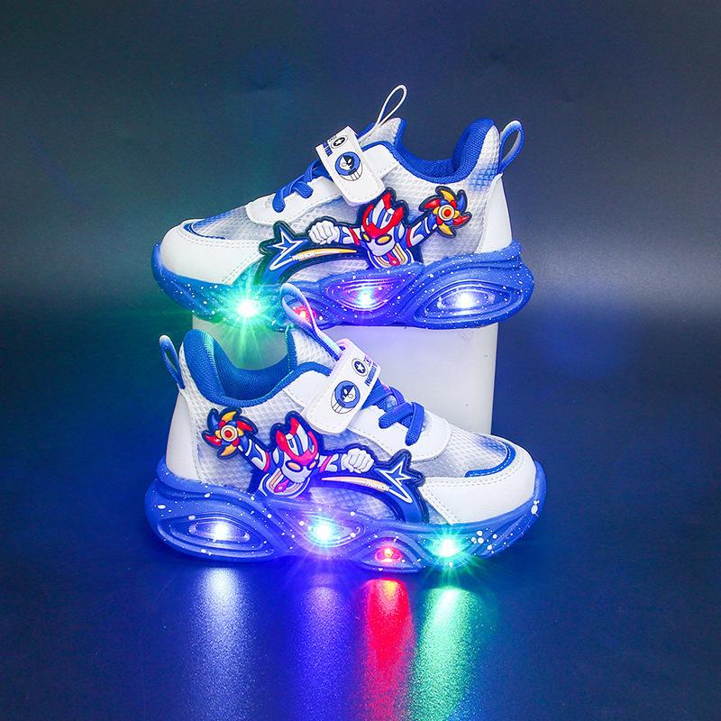 Детские туфли с подсветкой Спортивные туфли для мальчиков Осенние светящиеся детские туфли Кожаная поверхность Водонепроницаемая нескользящая мягкая подошва Мультяшные детские