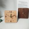 Luxury Creative Simple Tabletop Children Clock Japanese Elegant Solid Wood Clock Primary School Students Silent Unique Table Clock Bedroom Ornaments