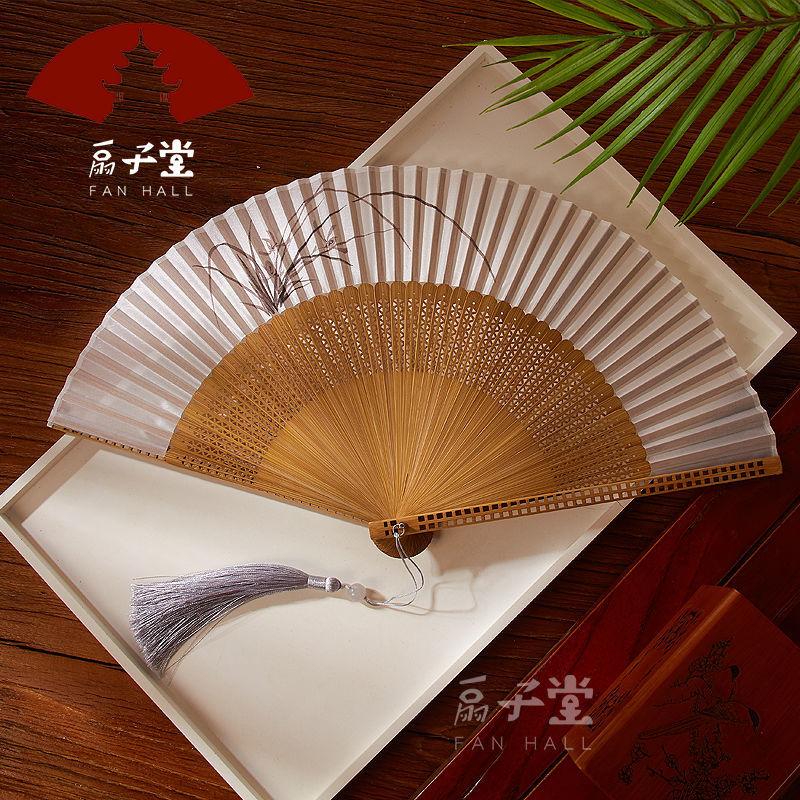 Fan Japanese Style and Fan Bamboo Handle Folding Fan Exquisite Folding Fan Ancient Style Send Small Tassel