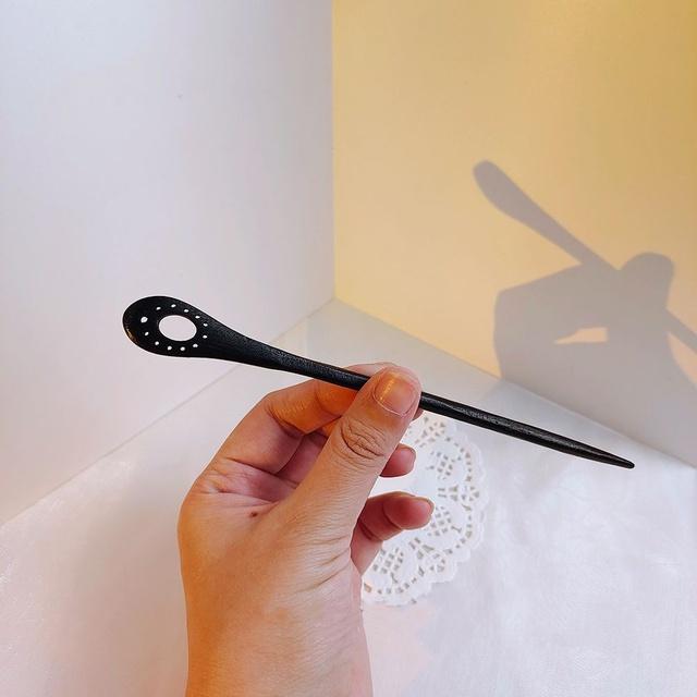 Новая женская мода Простая черная деревянная заколка для волос Взрослые милые заколки Женские аксессуары для волос Головные уборы