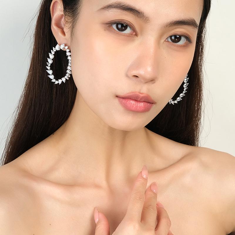 APM Monaco Water drop oval fashionable and versatile simple earrings for women AE14164OX