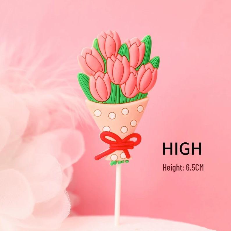 Украшение торта ко Дню матери: Милые елочные игрушки «Мама и лучшая подруга» - Утка-звезда интернета, подключаемая к розетке.