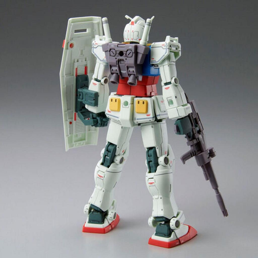 Остров Гандам HG 1/144 RX-78-02 (Версия Кукруса Доана)