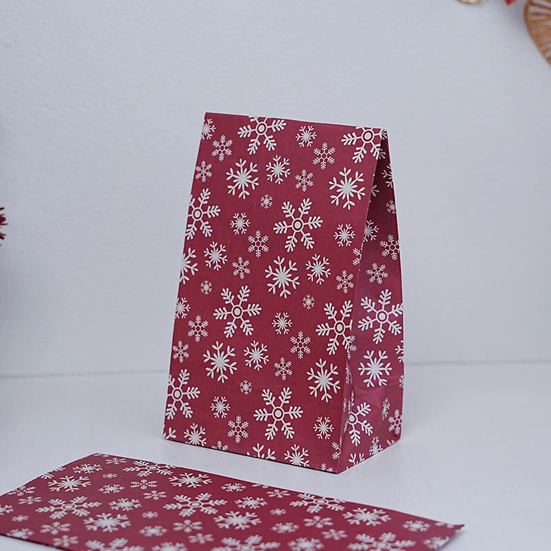 5Pcs Christmas Gift White Kraft Paper Gift Bags Christmas Tree Snowman Elk Festive Atmosphere Cookie Candy Packaging Bags