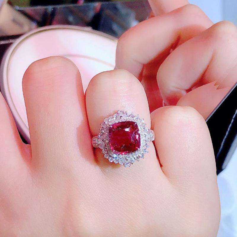 Huitan Luxury High-quality Silver Color Women's Rings for Wedding Gorgeous Female Finger Accessories Party Brilliant CZ JewelryGood product